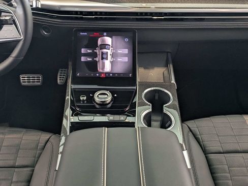 Certified 2026 Cadillac Escalade V w/ LPO, ONYX Package AWD/4WD image 20