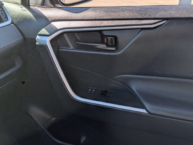 Used 2025 Toyota RAV4 LE AWD/4WD image 23