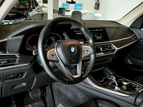 Used 2022 BMW X7 xDrive40i w/ Premium Package image 14