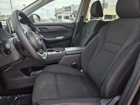 Used 2024 Nissan Rogue S image 12