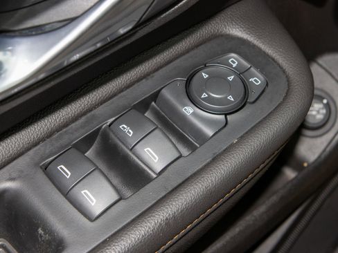 Used 2020 GMC Terrain SLE w/ Driver Convenience Package image 21