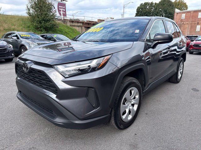 Used 2025 Toyota RAV4 LE AWD/4WD image 5