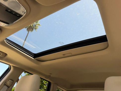 Used 2021 Jeep Grand Cherokee Laredo image 30