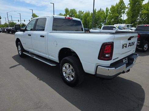 Used 2026 RAM 2500 Big Horn AWD/4WD image 3