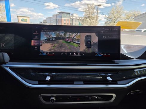 Used 2025 BMW X6 xDrive40i AWD/4WD image 17