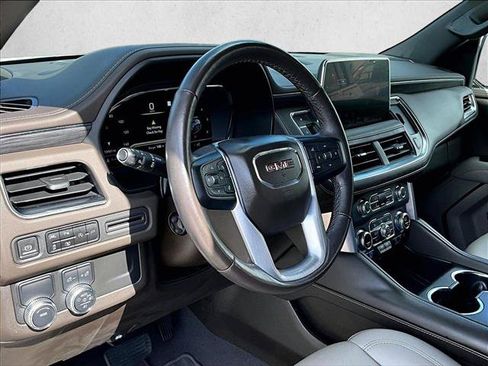 Used 2022 GMC Yukon XL SLT w/ SLT Luxury Package RWD image 14