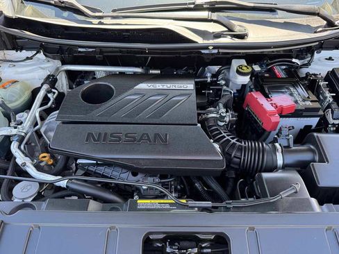Used 2022 Nissan Rogue S FWD image 8