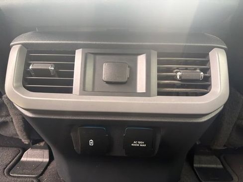 Used 2024 Ford F150 Lariat w/ Tow/Haul Package AWD/4WD image 18