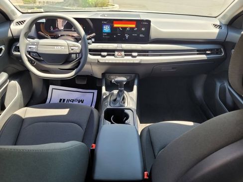 New 2026 Kia K4 FWD image 7
