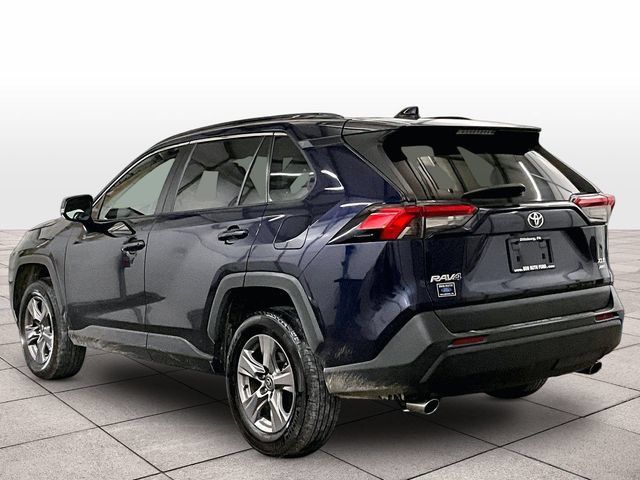 Used 2022 Toyota RAV4 XLE AWD/4WD image 10