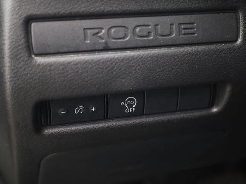 Used 2023 Nissan Rogue S AWD/4WD image 10