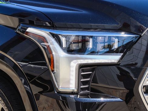 Used 2024 Toyota Sequoia Capstone AWD/4WD image 5