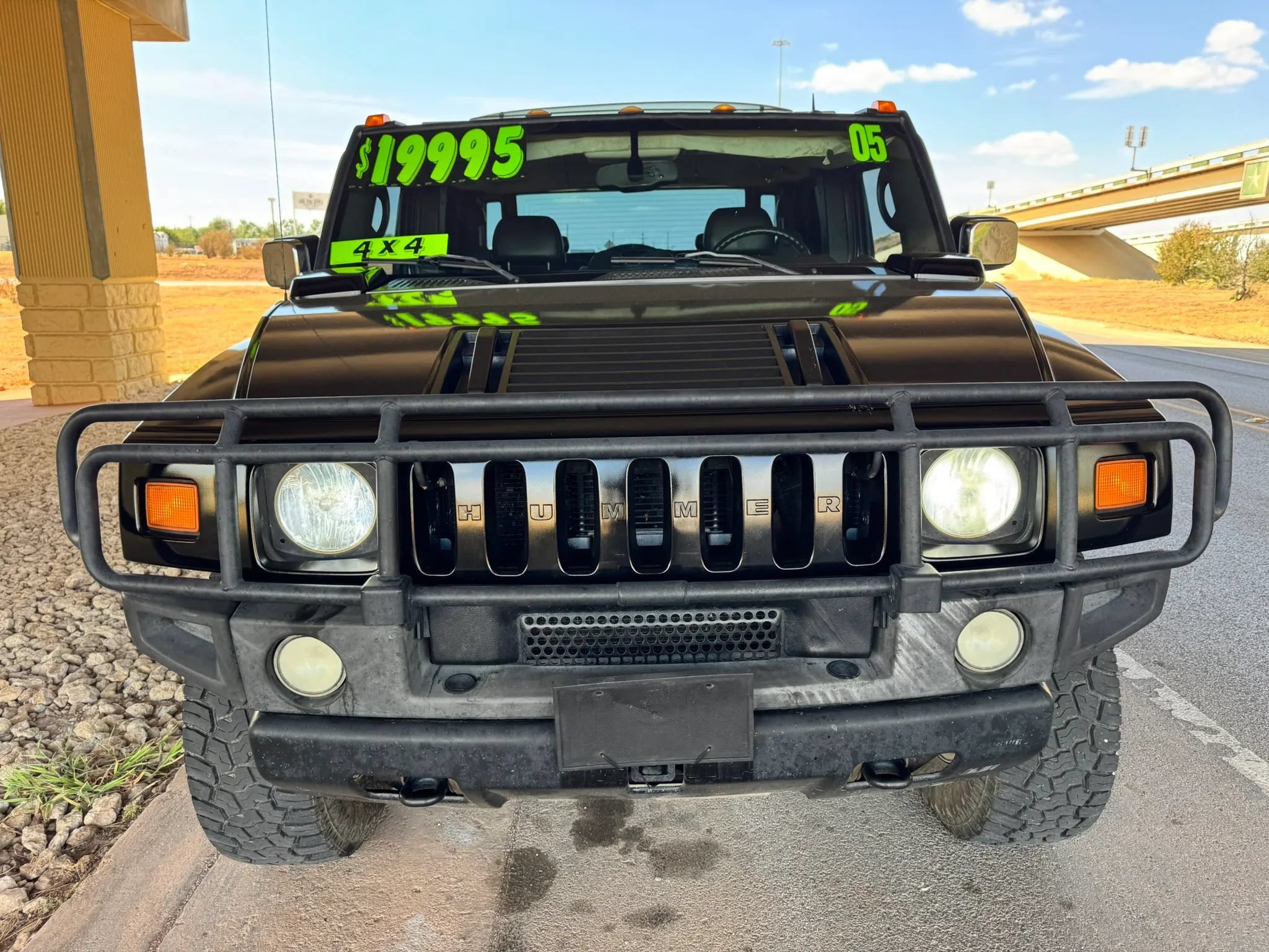 Used 2005 HUMMER H2 SUT w/ Preferred Equipment Group AWD/4WD image 8