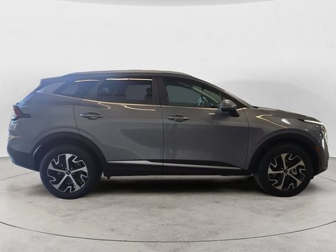 Used 2024 Kia Sportage EX AWD/4WD image 4