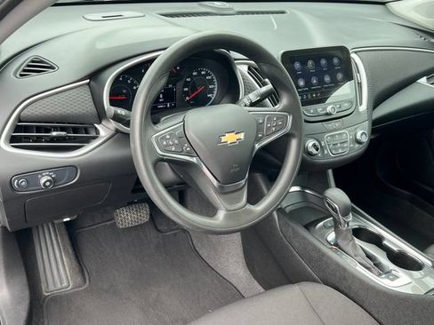 Used 2025 Chevrolet Malibu LT FWD image 15