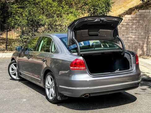 Used 2015 Volkswagen Passat 1.8T SEL Premium FWD image 20