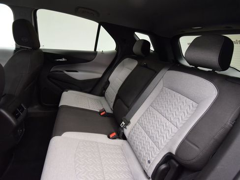 Used 2023 Chevrolet Equinox LS image 24