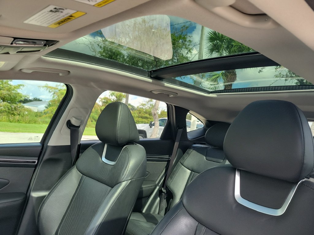 Used 2023 Hyundai Tucson Limited AWD/4WD image 22