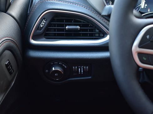 New 2026 Chrysler Pacifica Pinnacle image 54