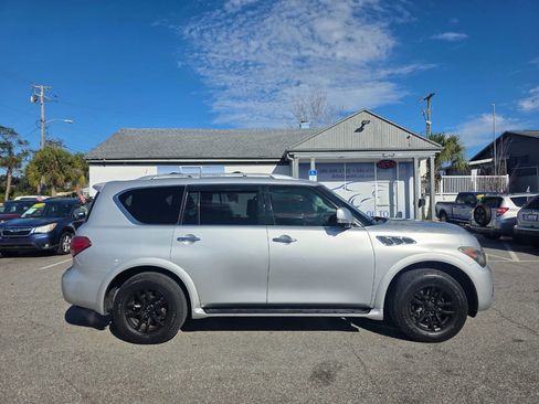 Used 2012 INFINITI QX56 Base 4x2 4dr SUV w/ Theater Pkg image 3