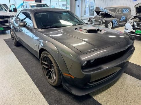 Used 2022 Dodge Challenger R/T Scat Pack RWD image 2