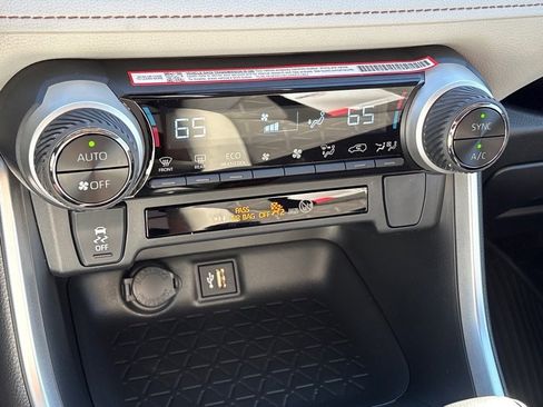 New 2025 Toyota RAV4 XLE image 15
