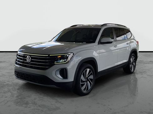 Used 2025 Volkswagen Atlas SE FWD image 3