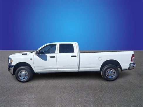 Used 2023 RAM 3500 Tradesman w/ Chrome Appearance Group image 7