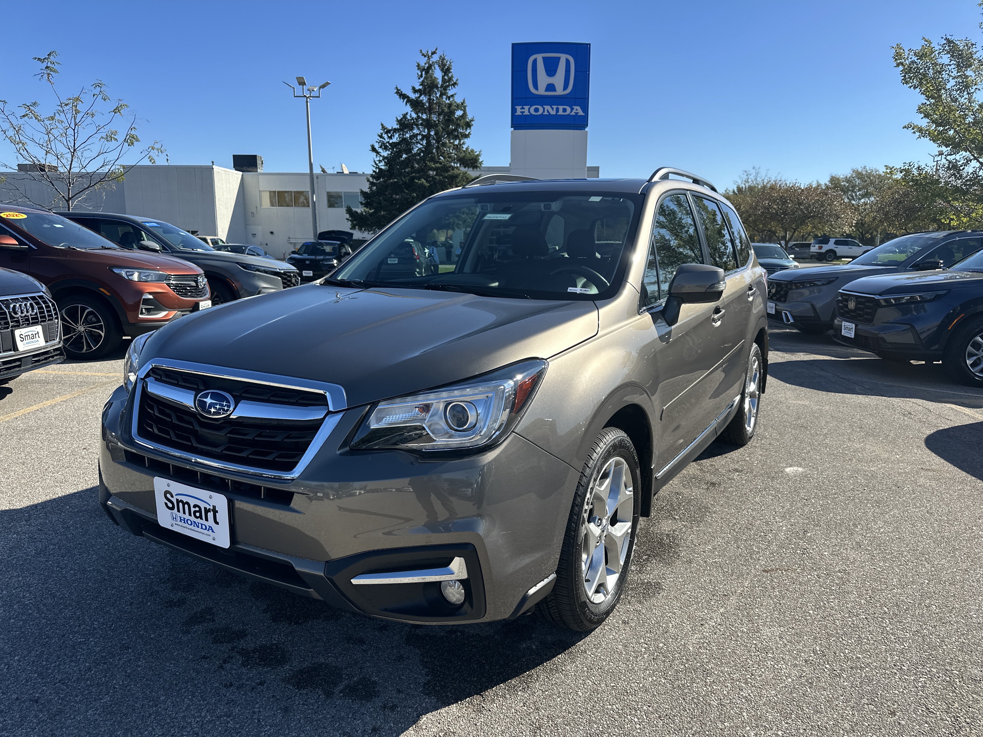 Used 2018 Subaru Forester 2.5i Touring w/ Popular Package #2 AWD/4WD image 1