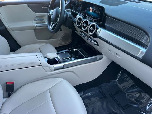 Certified 2022 Mercedes-Benz GLB 250 image 13