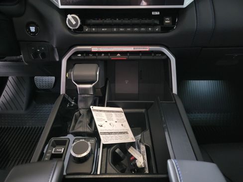 New 2025 Toyota Tundra Platinum image 35