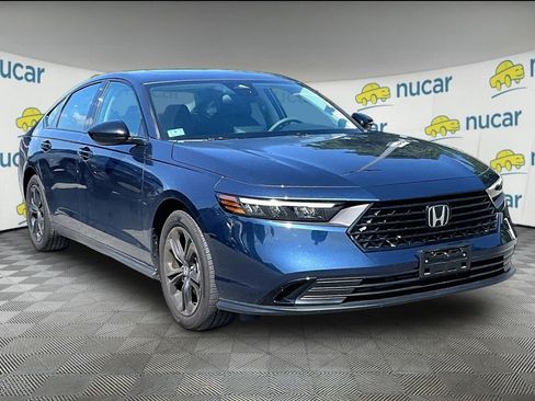 Used 2025 Honda Accord SE image 1