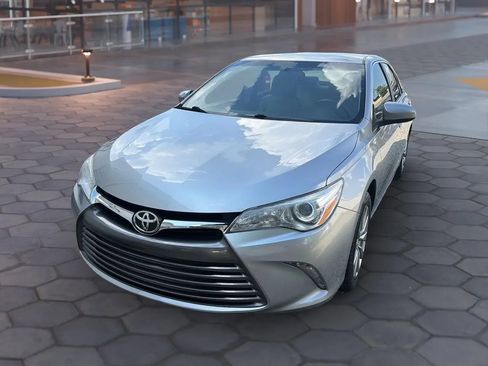 Used 2017 Toyota Camry XLE FWD image 19