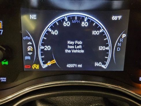 Used 2018 Jeep Grand Cherokee Overland image 13