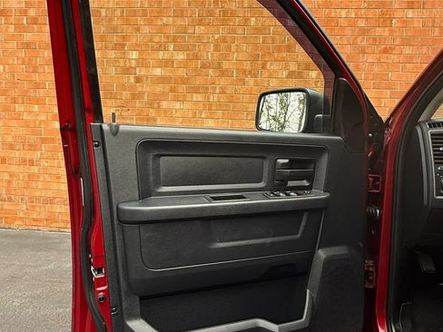 Used 2015 RAM 1500 Express image 20
