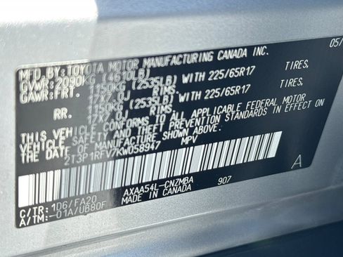 Used 2019 Toyota RAV4 XLE w/ Carpet Mat Package AWD/4WD image 25