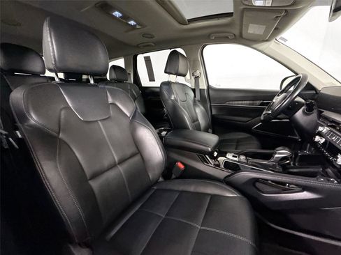 Used 2024 Kia Telluride EX w/ EX Captain's Chair Package AWD/4WD image 42