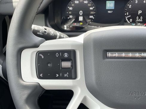 New 2026 Land Rover Defender 130 X-Dynamic SE AWD/4WD image 36