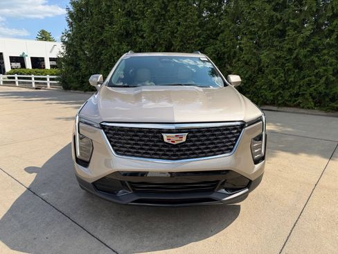 Used 2024 Cadillac XT4 Premium Luxury AWD/4WD image 6