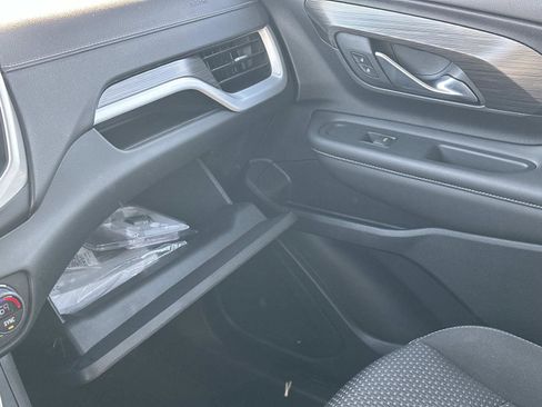 Certified 2023 GMC Terrain SLE w/ Driver Convenience Package image 31