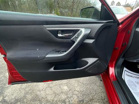 Used 2015 Nissan Altima 2.5 S w/ Sport Value Package image 16