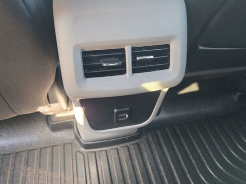 Used 2018 GMC Terrain SLE w/ Driver Convenience Package FWD image 10