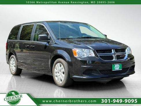 Used 2017 Dodge Grand Caravan SE w/ Power Window Group FWD image 1