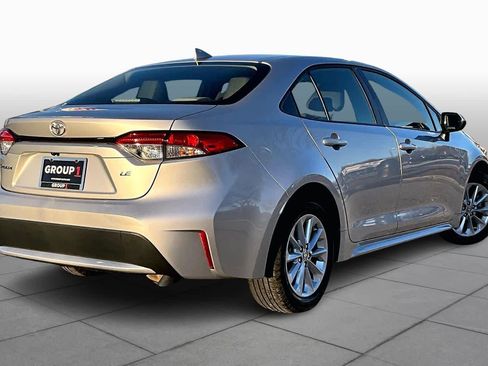 Used 2020 Toyota Corolla LE w/ LE Convenience Package image 12