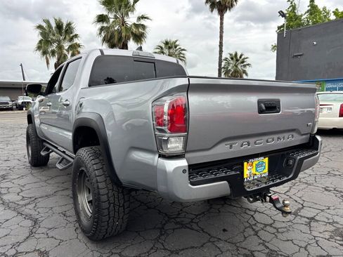Used 2021 Toyota Tacoma TRD Off-Road w/ TRD Premium Off Road Package AWD/4WD image 6