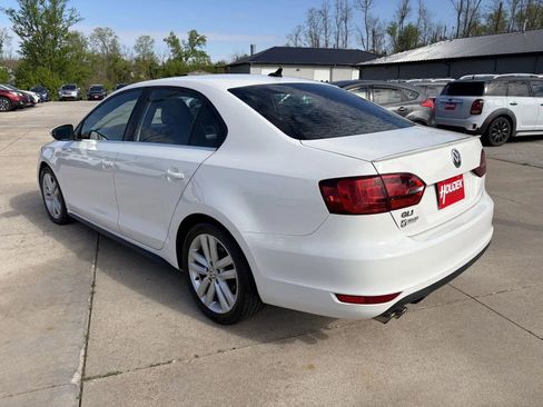 Used 2012 Volkswagen Jetta GLI FWD image 6