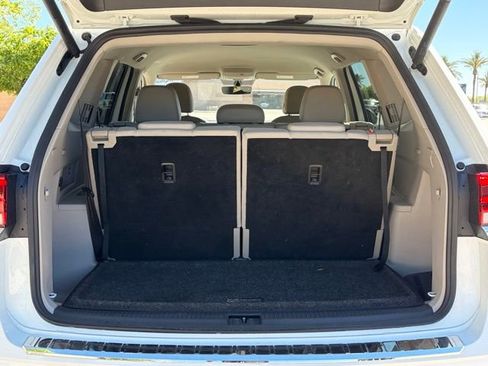 Used 2022 Volkswagen Atlas SE w/ Black Wheel Package image 26