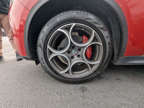 Used 2018 Alfa Romeo Stelvio Ti image 23