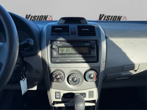 Used 2012 Toyota Corolla image 9