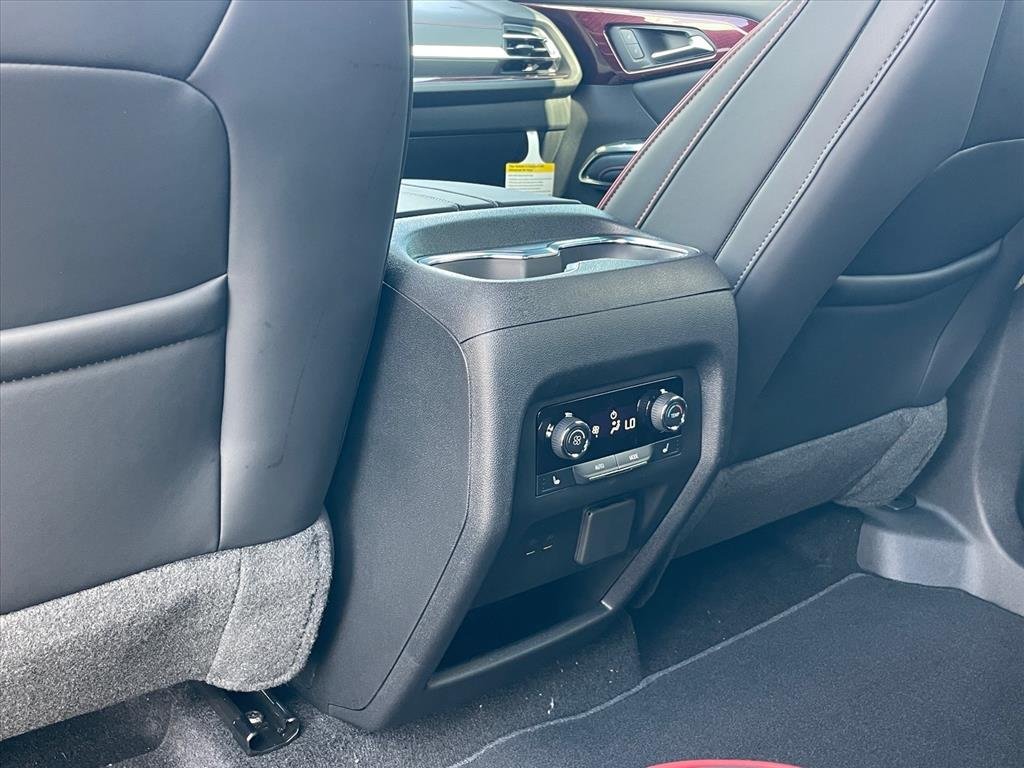 New 2027 Chevrolet Traverse RS FWD image 24